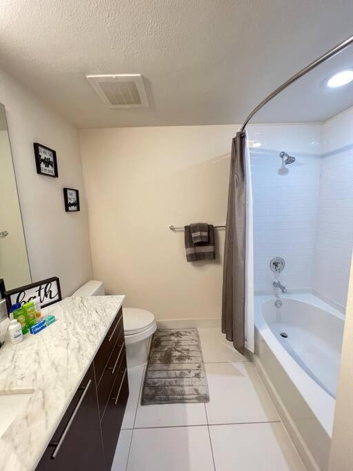 Luxury Apt 3 Mins To Dt Tampa -Pool-Gym-Balcony Ngoại thất bức ảnh
