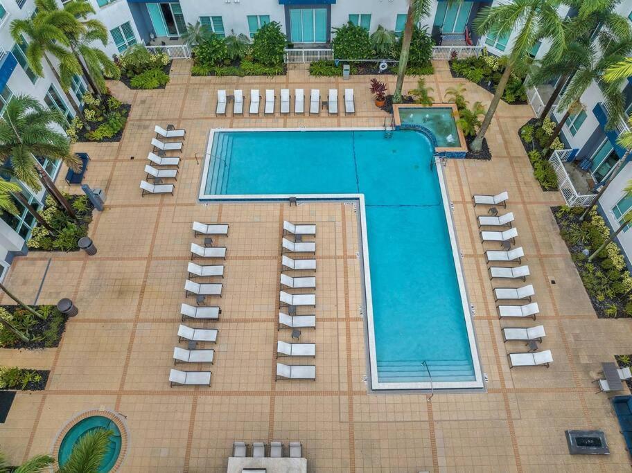 Luxury Apt 3 Mins To Dt Tampa -Pool-Gym-Balcony Ngoại thất bức ảnh